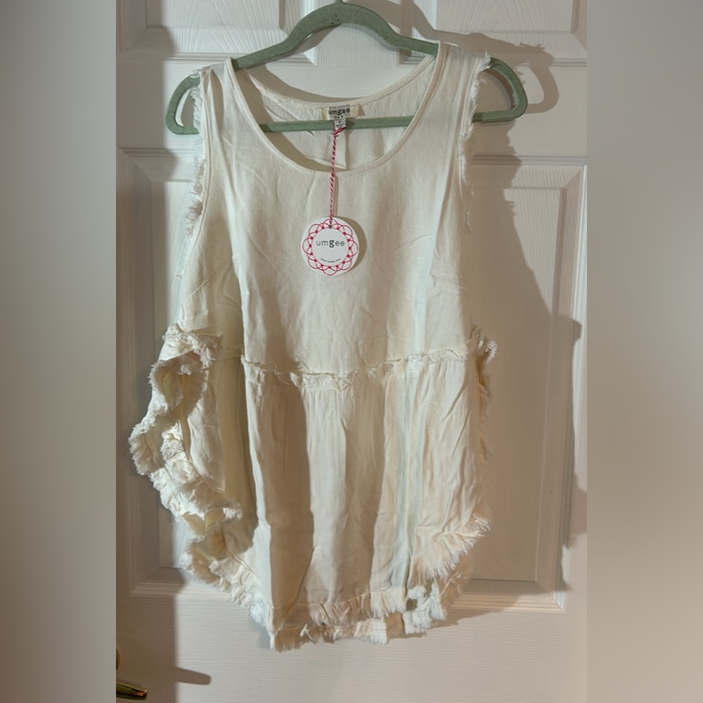 NWT Umgee Sleeveless cream tank size small cotton/linen blend